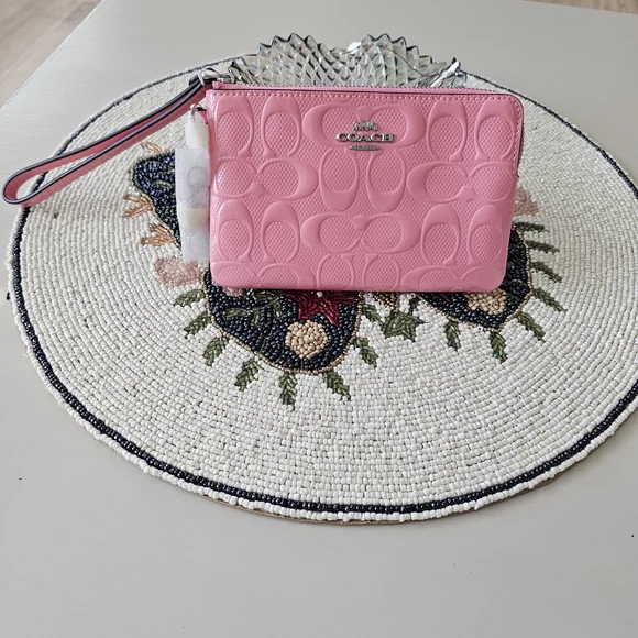 NWT Pink Coach Corner Zip - Picture 2 of 5